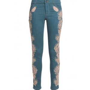 NWT Beautifully embroidered Alice + Olivia Jeans